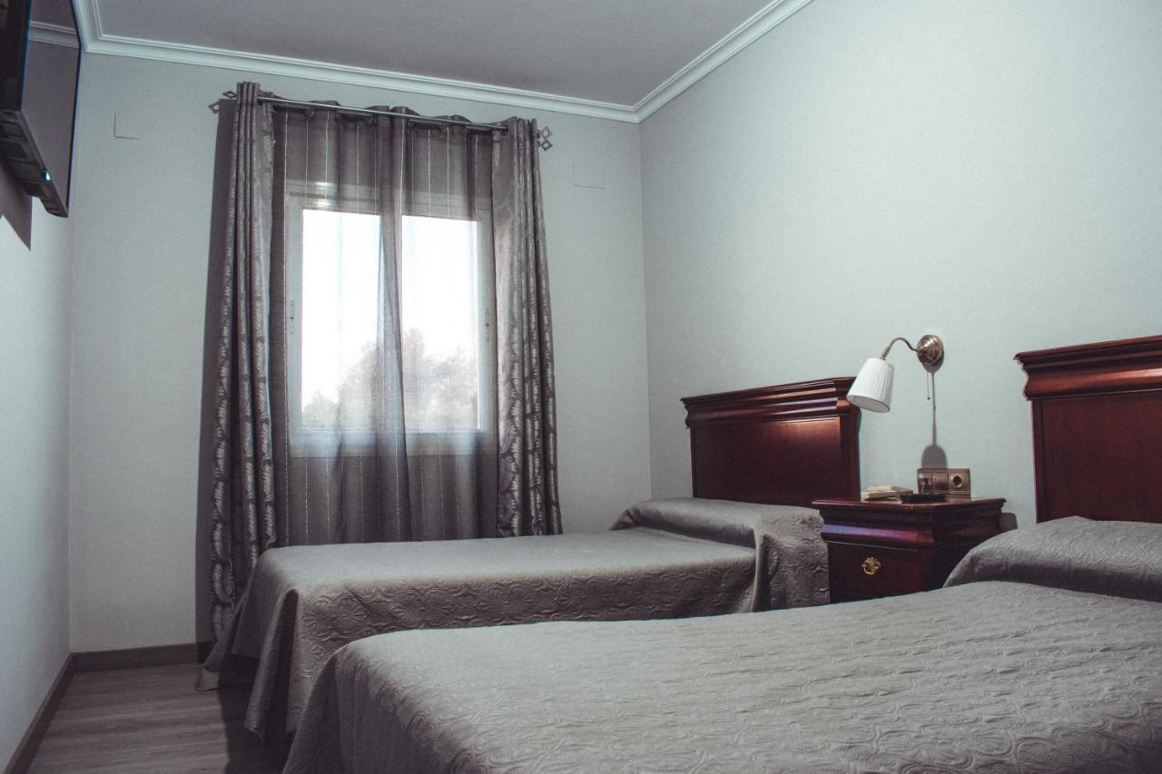 La Morona Hotel Moron de la Frontera Luaran gambar