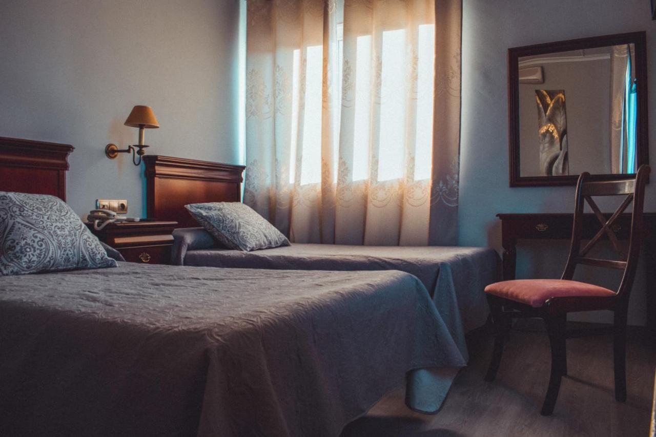 La Morona Hotel Moron de la Frontera Luaran gambar